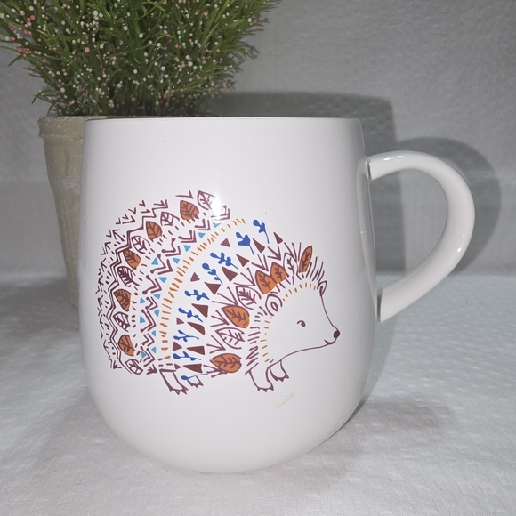 Caribou Coffee Hedgehog Design White Ceramic Mug 2015 - Picture 1 of 6
